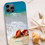 Coque Pour iPhone 14 Coastal Beach Shells Seashore Nom photo<br><div class="desc">Boîtier de téléphone portable personnalisé avec votre propre photo à fond (ou utilisez l'exemple) et texte personnalisé dans votre choix de style de police et de couleur. L'exemple de la photo montre un littoral côtier et des coquillages de conches avec des vagues qui s'écrasent sur eux sur une plage de...</div>