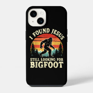 Coque Pour iPhone 14 Drôle Dieu a trouvé Jésus Cherche toujours Bigfoot