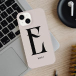 Coque Pour iPhone 14 Monogramme Vintage Chic Beige<br><div class="desc">monogramme vintage.</div>