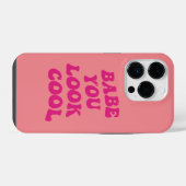 Coque Pour iPhone 14 Plus bébé tu as l'air cool Pink Italian Modern Script (Verso Horizontal)