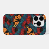 Coque Pour iPhone 14 Plus Papillon monarque sur des fleurs rouges (Verso Horizontal)