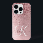 Coque Pour iPhone 14 Plus Parties scintillant en métal brossé rose pâle Nom<br><div class="desc">Personnalisez facilement ce design branché de boîtier de téléphone chic avec une jolie parties scintillant brillante rose vif sur un arrière - plan métallique brossé rose vif.</div>