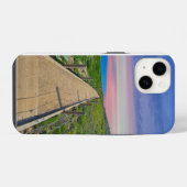Coque Pour iPhone 14 Un long sentier de randonnée à Point Dume (Verso Horizontal)