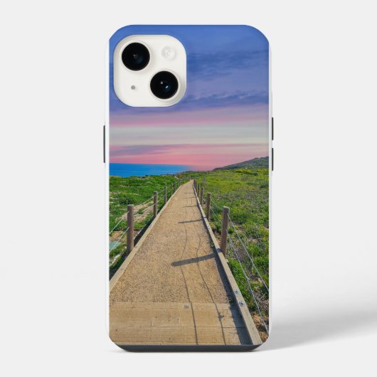 Coque Pour iPhone 14 Un long sentier de randonnée à Point Dume (Verso)