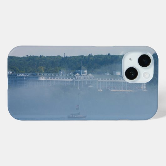 Coque Pour iPhone 15 Grand Hôtel Par Le Fog Coque-Mate coque iphone (Verso (horizontal))