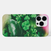 Coque Pour Pour iPhone 14 Pro Max Charme de fermeture à quatre feuilles (Verso Horizontal)