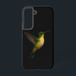 Coque Samsung Galaxy Black 4 Luxe Galaxy S22 Coque, Flying Bird<br><div class="desc">Ajoutez une touche d'art raffiné à votre technologie quotidienne avec notre Coque Black 4 Luxe Samsung Galaxy S22 avec un oiseau volant en mouvement. Conçue avec une attention minutieuse aux détails, cette composition élégante capture un colibri vert et or lumineux, gracieusement suspendu contre un arrière - plan noir profond. Le...</div>