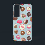 Coque Samsung Galaxy Bonbons au chocolat Monogramme Confiserie<br><div class="desc">Délicieux chocolat et confiserie motif sur un arrière - plan bleu oeuf de canard plein de douceurs et de tentations! Changez le monogramme initial pour customiser.</div>
