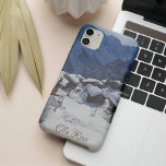 Coque Samsung Galaxy Chalets d'hiver dans les Alpes suisses<br><div class="desc">Chalets d'hiver nichés au coeur des Alpes suisses Photographie. Modifiez pour ajouter votre propre nom ou le nom de cet passionné de Suisse dans votre vie. Belle police manuscrite. La photo exquise montre la beauté époustouflante des Alpes suisses, avec les chalets charmants nichés au milieu des sommets enneigés. Les couleurs...</div>