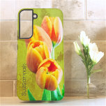 Coque Samsung Galaxy Fleurs de tulipe orange vintageTexte du modèle<br><div class="desc">Ce design présente une photo vintage florale rapprochée de tulipes orange bordées de jaune avec. Personnalisez le champ modèle,  supprimez le texte ou modifiez-le à l'aide de l'outil de conception pour sélectionner le style,  la taille et la couleur de police que vous préférez.</div>