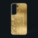 Coque Samsung Galaxy Glitterie or Foil Girl Signature<br><div class="desc">Une parties scintillant en or brillant imitation filée se met en surbrillance sur le bord gauche avec un papier en métal brossé à l'ombre dorée. La signature girly moderne dispose d'une élégante police de calligraphie blanche avec queues décoratives dans un format vertical. Customisez les styles de police ou déplacez les...</div>