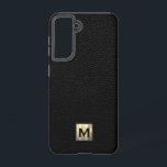 Coque Samsung Galaxy Monogramme or de luxe en cuir noir<br><div class="desc">Simple boîtier de téléphone monogrammed de luxe dispose d'un design moderne avec emblème de monogramme d'or métallique brossé sur cuir noir look arrière - plan texturé.</div>