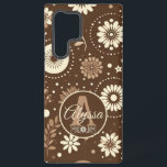 Coque Samsung Galaxy Monogramme Vintage Harmonie Florale<br><div class="desc">Un charmant motif floral avec un éventail de fleurs complexes et de feuilles dans des tons chauds et terreux de brun et de crème.</div>