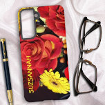 Coque Samsung Galaxy Nom personnalisé Bouquet Rose coloré<br><div class="desc">Un bouquet de fleurs coloré de roses et de marguerites photographie met l'arrière - plan sur ce coque design modèle. Remplissez le champ modèle avec un nom ou des initiales, retirez le texte ou cliquez sur personnaliser pour sélectionner une police dans le style, la taille et la couleur que vous...</div>