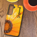Coque Samsung Galaxy Orange Spring Flash African Daisy Gros plan Photo<br><div class="desc">Customisez facilement le joli design floral en ajoutant du texte comme un nom, une citation ou un dicton. Ce coque est orné de cette photo de gros plan de la marguerite africaine Flash Spring orange vif qui a fleuri dans mon jardin un printemps. Personnalisez le champ modèle avec vos informations,...</div>