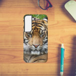 Coque Samsung Galaxy Photo Big Cat Sumatran Tiger<br><div class="desc">Protégez votre téléphone Samsung Galaxy S22 avec ce boîtier de téléphone durable qui comprend l'image photo d'un gros chat Sumatran Tiger. Sélectionnez votre style de téléphone. Pour les autres marques de téléphone,  vous devrez customiser coque pour remplir l'image aux bords du modèle de design.</div>