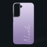 Coque Samsung Galaxy Script d'écriture manuscrite à dégradé violet pers<br><div class="desc">Un étui Samsung personnalisé dans un design moderne et doux dégradé violet. La police de script d'écriture à la mode ajoute une touche unique lors de l'ajout de votre nom.</div>