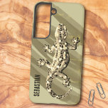 Coque Samsung Galaxy Sepia Tone Mosaic Gecko Nom du Modèle<br><div class="desc">Le design comporte un gecko en mosaïque sur un arrière - plan couleur complémentaire avec du texte modèle. Personnalisez le champ modèle avec un nom ou des initiales, supprimez le texte ou modifiez à l'aide de l'outil de conception pour sélectionner le style, la taille et la couleur de police que...</div>