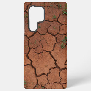 Coque Samsung Galaxy sol sec et fissuré