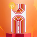 Coque iPhone 15 Pro 70 Arc rose rouge orange rouge Art Sunset<br><div class="desc">Un design bohème incurvé avec un motif rayé et des formes circulaires aux couleurs du coucher de soleil rose,  orange et brique rouge. Un design audacieux mais minimal avec une zone facultative pour ajouter du texte.</div>