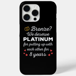 Coque iPhone 15 Pro Max 8ème anniversaire Mariage I - Bronze Funny Couple
