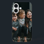 Coques iPhone 16 Amour personnalisé Vous Grand-mère Photo manuscrit<br><div class="desc">Personnalisé Love You Grandma Photo avec Typographie manuscrite Téléphone Case (tout le texte peut être customisé)</div>