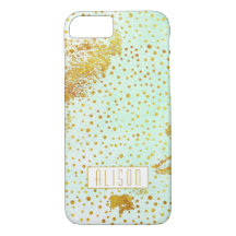 Aquarelle verte à la menthe et confetti en feuille