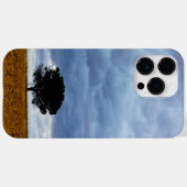 Coques Case-Mate iPhone Arbre dans un champ vide (Verso (horizontal))