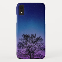 arbre sous ciel étoilé