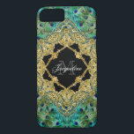 Coque iPhone 8/7 Art Déco Peacock Gold Parties scintillant Old Holl<br><div class="desc">Personnalisé avec votre monogramme customisé avec votre nom de famille et votre prénom et votre prénom. Il s'agit d'un mélange d'oeuvres d'art vintages et d'une photographie originale de plumes de paon dessinée graphiquement par Audrey Jeanne Roberts et conçue pour une collection d'accessoires de mode moderne et contemporaine. Il y a...</div>