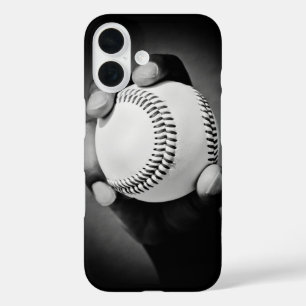 Coques iPhone 16 baseball en main