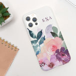 Coque Pour iPhone 14 Belle aquarelle Florales botaniques   Monogramme<br><div class="desc">Ce magnifique boîtier téléphonique est doté d'un classique arrière - plan blanc,  d'un beau bouquet botanique aquarelle dans les tons vert,  rose et violet avec votre monogramme en typographie élégante. Ajoutez vos initiales pour customiser cette conception. Il fait également un merveilleux cadeau d'anniversaire ou de vacances!</div>