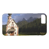 Coques Case-Mate iPhone Belle église isolée isolée appelée Rainui (Dos (Horizontal))