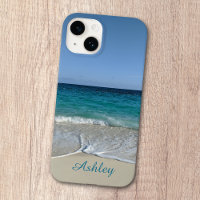 Bleu des vagues de l'océan sur la plage des Caraïb