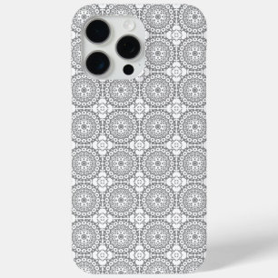 Coque iPhone 15 Pro Max Carrés blancs ajourés sur fond gris clair