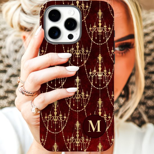 Coques Case-Mate iPhone Chandelier or Monogramme rouge