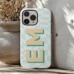 Coques iPhone 16 Pro Max Chariot esthétique Monogramme tendance<br><div class="desc">Voici le Coque iPhone 16 Pro Max avec un motif de damier élégant et esthétique qui augmente l'apparence de votre téléphone. Ce coque haut de gamme est personnalisé avec deux initiales tendance, parfait pour présenter votre prénom et votre nom de famille dans un design moderne et élégant. Le motif de...</div>
