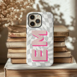 Coques iPhone 16 Pro Max Chariot esthétique Monogramme tendance<br><div class="desc">Voici le Coque iPhone 16 Pro Max avec un motif de damier élégant et esthétique qui augmente l'apparence de votre téléphone. Ce coque haut de gamme est personnalisé avec deux initiales tendance, parfait pour présenter votre prénom et votre nom de famille dans un design moderne et élégant. Le motif de...</div>