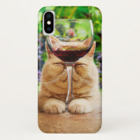Chat avec verre de vin