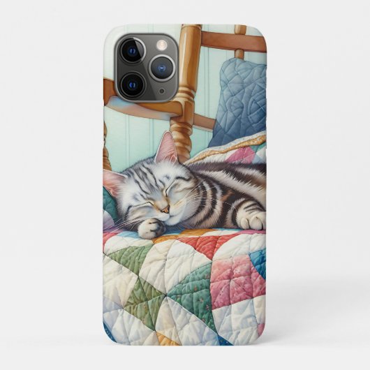 Coques Case-Mate iPhone Chat gris doux dormant sur une courtepointe (Dos)