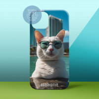 Chat mignon portant des lunettes de soleil à Miami