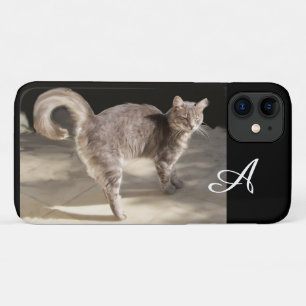 COQUE iPhone 11  CHAT TURQUE MONOGRAMME