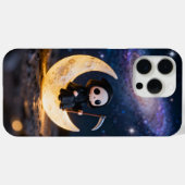 Coques Case-Mate iPhone chibi grim reaper sitting on a crescent moon (Verso (horizontal))