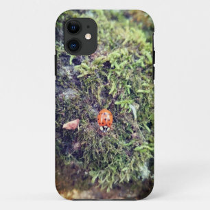 Case-Mate iPhone Case Coccinelle sur photographie de mousse