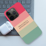Coque iPhone 15 Pro Colorblock Horizontale Bande rose et vert<br><div class="desc">Un élégant coque iphone de blocs colorés avec 5 bandes horizontales dans les tons rose,  pêche et vert dans un style minimaliste moderne. Le texte peut être facilement customisé avec votre nom ou titre pour le cadeau ou accessoire parfaitement personnalisé.</div>
