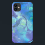 Coque Case-Mate Pour iPhone Conception abstraite fractionnée surréaliste<br><div class="desc">Une fractale cool éthérée et énergique. Beaucoup de cercles rebondissants,  bulles et tourbillons dans des couleurs variées de bleu cool glacé,  vert menthe doux et diverses teintes de violet. Ce design abstrait surréaliste,  composé de couleurs mélangeant tourbillonnantes,  crée un doux mélange de couleurs et de mouvements.</div>