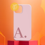 Coque Pour iPhone 14 Conception minimale avec un énorme monogramme - ro<br><div class="desc">Couleurs neutres rose et or rose avec une police serif moderne pour votre monogramme ou autre texte. La couleur et le texte de l'arrière - plan peuvent être modifiés si vous cliquez sur la zone de couleur avancée. Si votre art doit encore être ajusté, cliquez sur le bouton Personnaliser. Cela...</div>