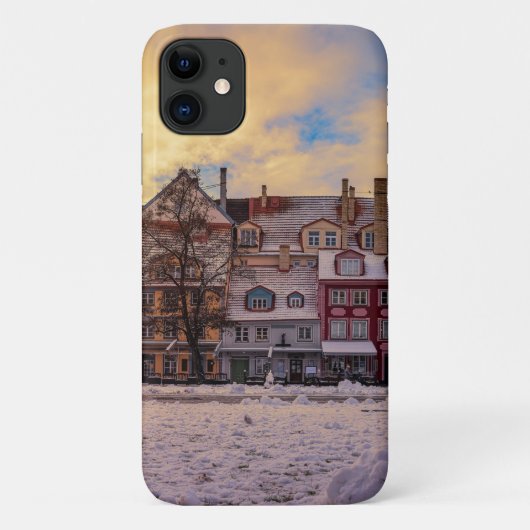 Coques Case-Mate iPhone Coucher de soleil sur la rue à Riga (Dos)