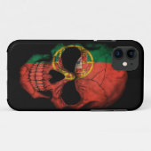 Coques Case-Mate iPhone Crâne portugais de drapeau sur le noir (Dos (Horizontal))