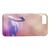 Coques Case-Mate iPhone Cygne blanc flottant sur un lac brumeux (Dos (Horizontal))